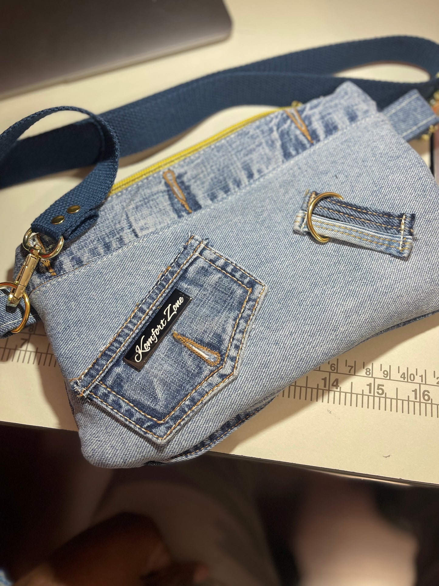 10" Shoulder Pouch